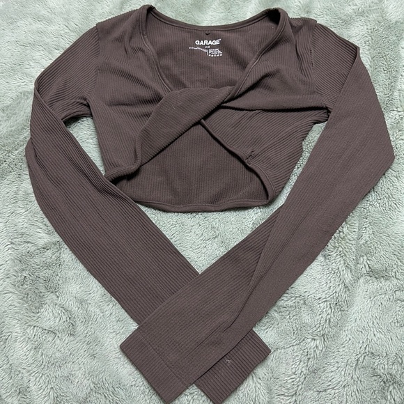 Brown twisted long sleeve crop top - Picture 1 of 2